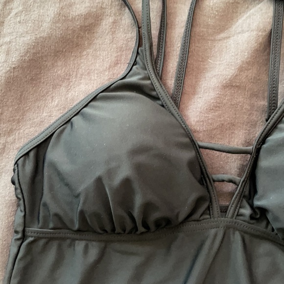 size M - black Tankini hidden bra low padding good support, stays on - Picture 2 of 6